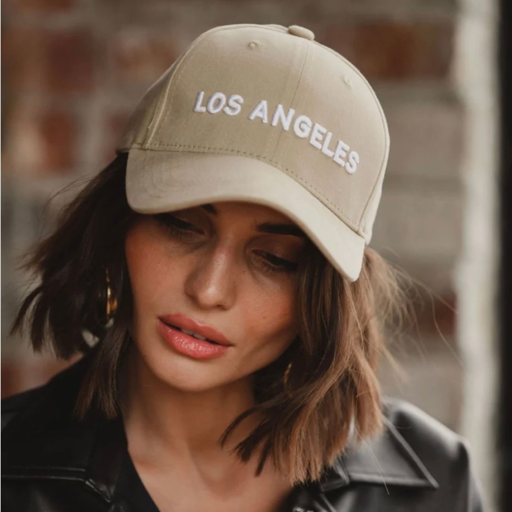 Los Angeles beige baseball cap